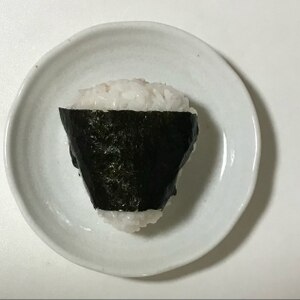 簡単＊梅干しとひじきのおにぎり